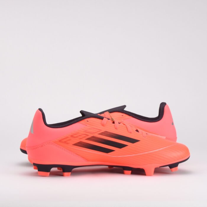 Adidas F50 Club FXG M – chaussures de football légères pour terrains naturels et synthétiques