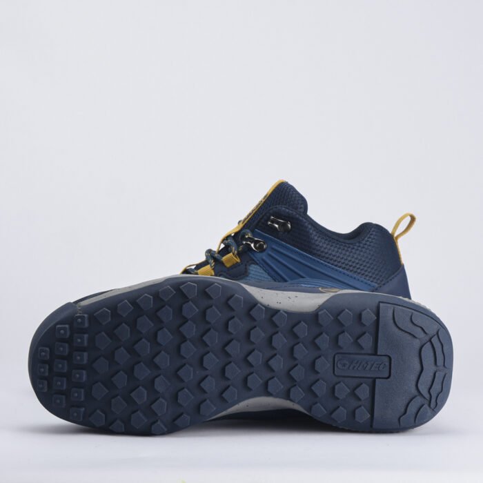 Affrontez l’hiver avec style et confort grâce aux HI-TEC Glacier Mid, des chaussures montantes robustes, idéales pour la ville et l’outdoor.