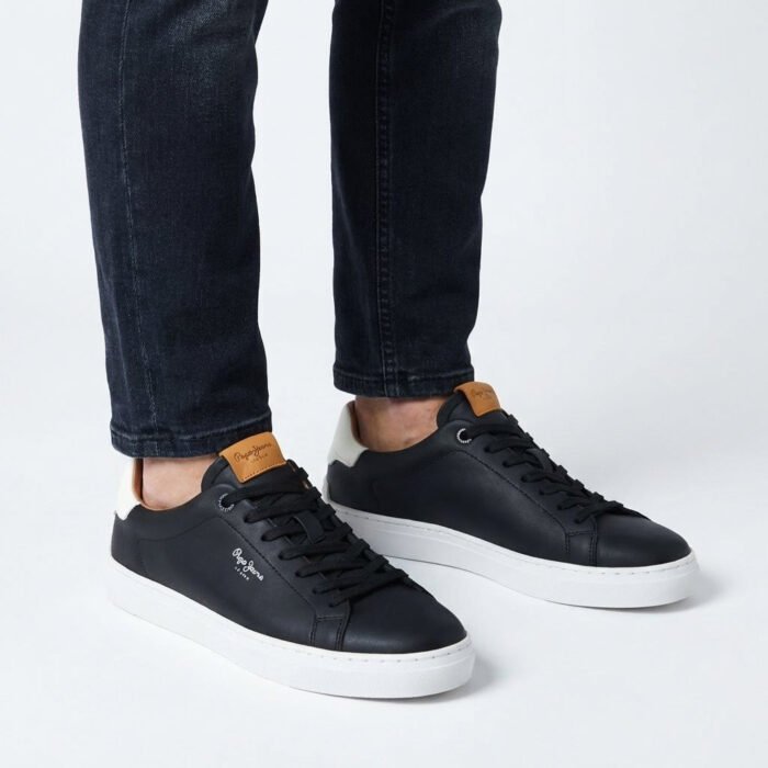 Pepe Jeans Camden Club Algérie, baskets Pepe Jeans Algérie, sneakers urbaines homme femme, chaussures Pepe Jeans lifestyle, baskets streetwear Algérie.