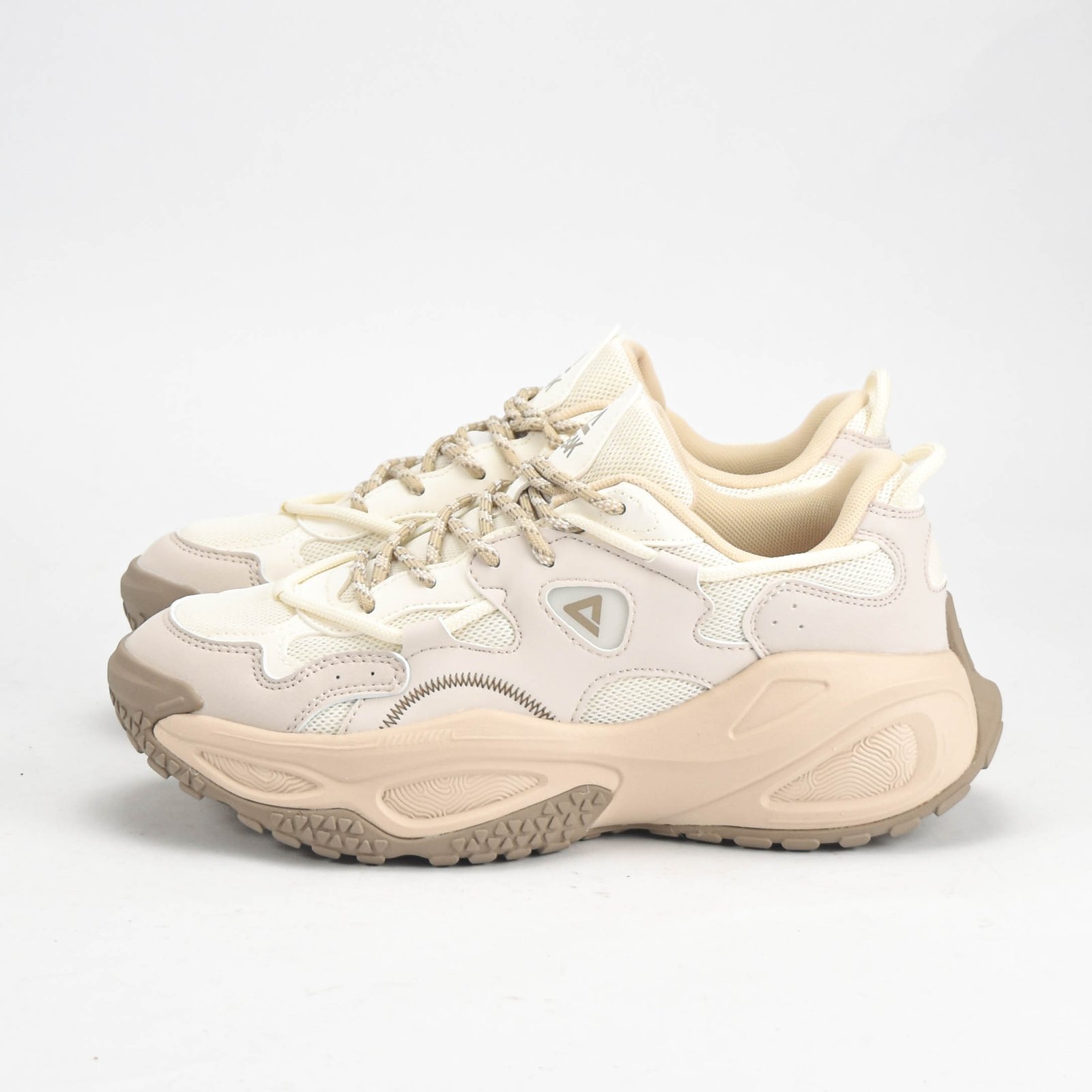 Baskets PEAK Taichi Beige – Sneakers Chunky Tendance en Algérie Baskets PEAK Taichi Beige – Sneakers Chunky Tendance en Algérie