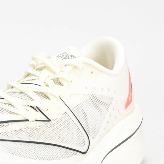 BASKETS PEAK RUNNING WHITE & BLACK - Image 2