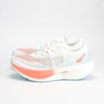 BASKETS PEAK RUNNING WHITE & BLUE