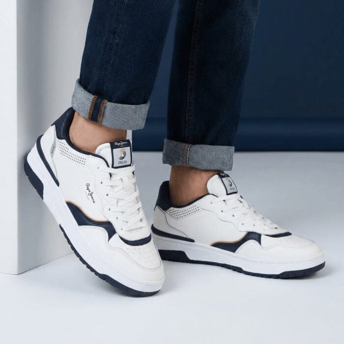 Pepe Jeans Chester Basic Algérie, baskets Pepe Jeans Algérie, sneakers urbaines homme, chaussures Pepe Jeans lifestyle, baskets basiques Algérie, sneakers confortables.