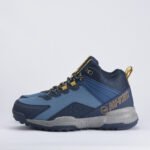 Affrontez l’hiver avec style et confort grâce aux HI-TEC Glacier Mid, des chaussures montantes robustes, idéales pour la ville et l’outdoor.