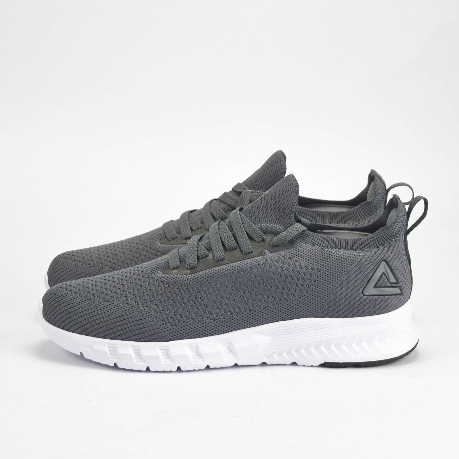 95826931-83773033 BASKETS PEAK SPORT GREY - Image 1