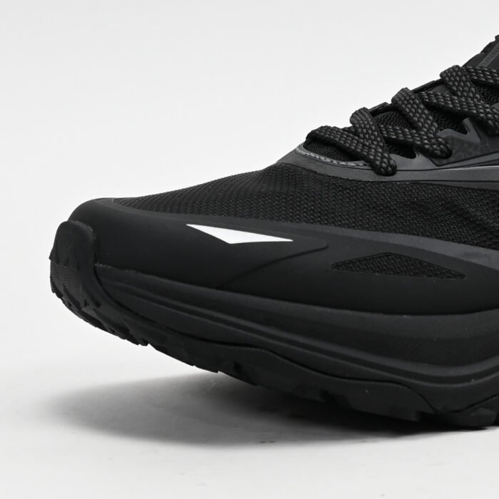 PEAK FOOTWEAR - Image 2